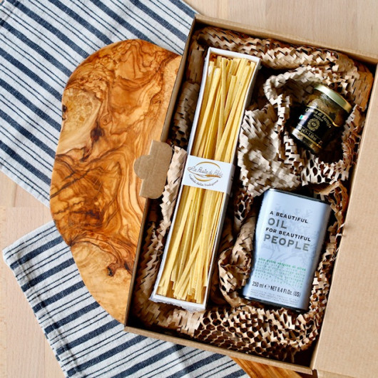 Gourmet darilna škatla italijanskih dobrot - taralli, bruskete, zelenjava v ekstra deviškem oljčnem olju - OKUSI ITALIJE