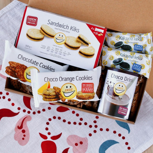 Darilno pakiranje kakav in piškoti brez sladkorja