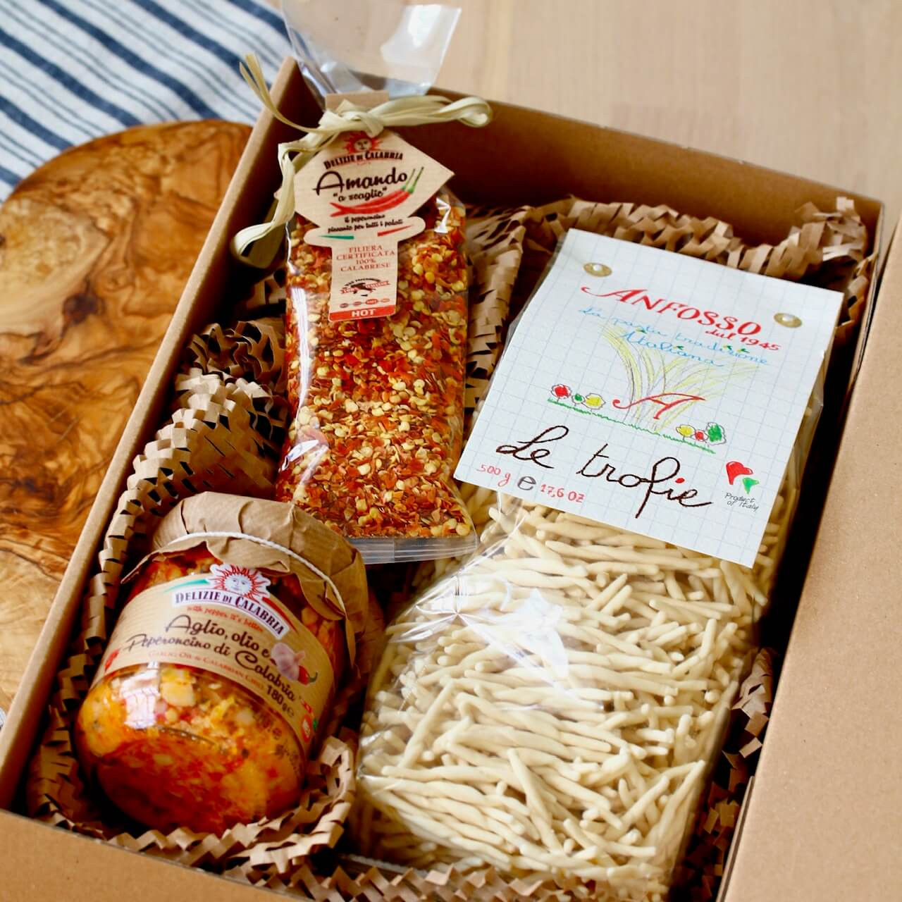 Darilno pakiranje testenine aglio, olio, peperoncino