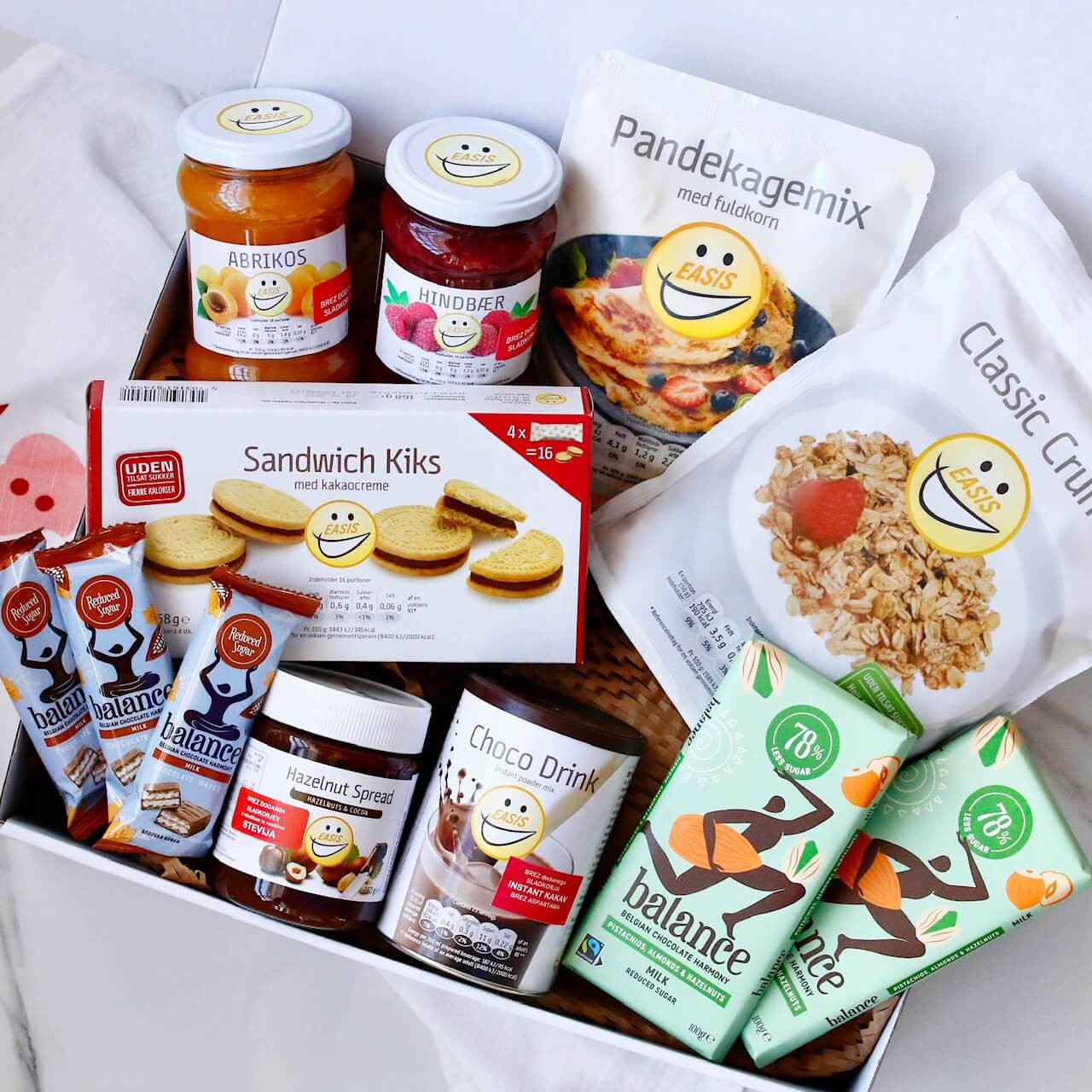 Darilni paket good morning vsebuje vse izdelke za odličen zajtrk ali malico brez dodanih sladkorjev 