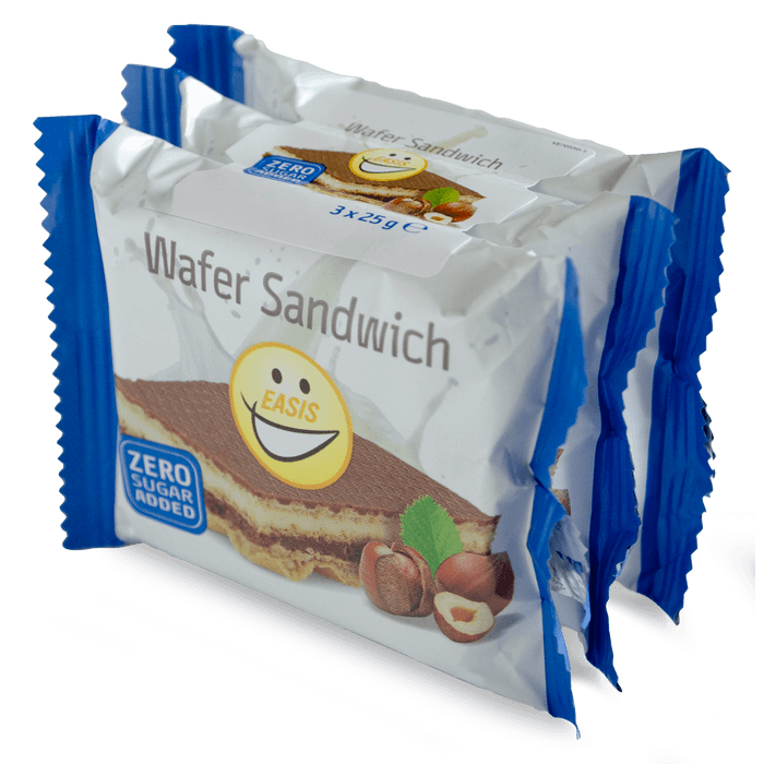 NAPOLITANKA z lešniki, vanilijevo kremo in čokolado 