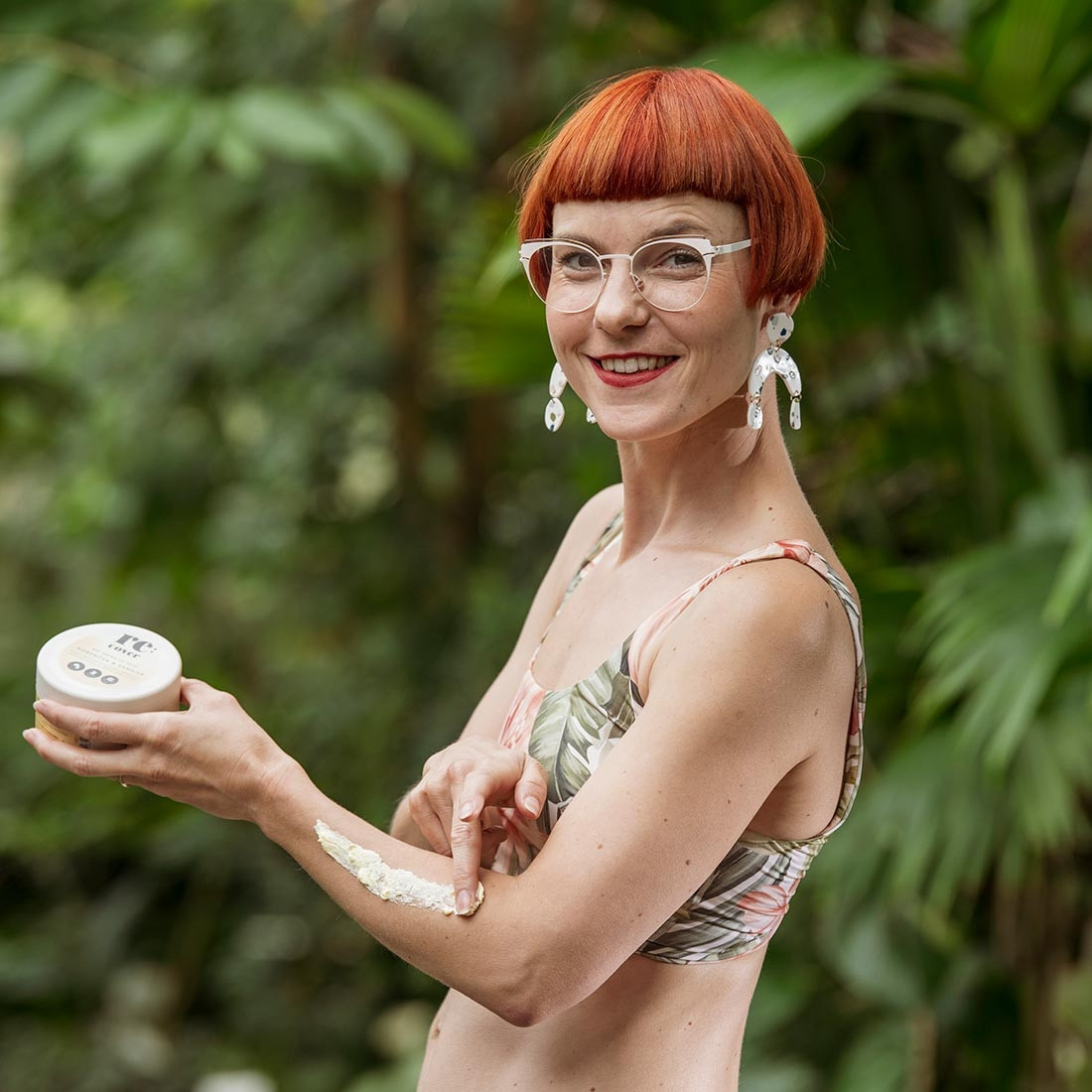 Naravna hranljiva krema za telo s karitejevim in kakavovim maslom